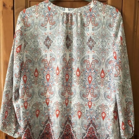Long sleeve, Red/Blue paisley motif blouse, polyester, size M, Excellent ! - Picture 4 of 7